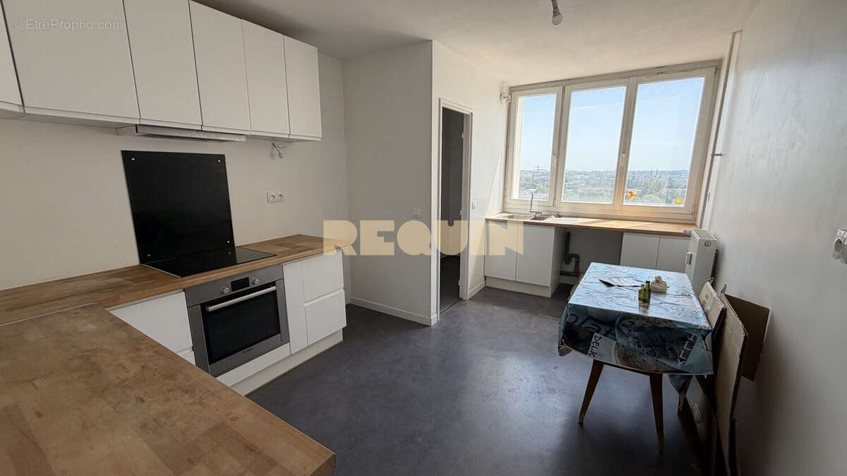 Appartement à MONS-EN-BAROEUL