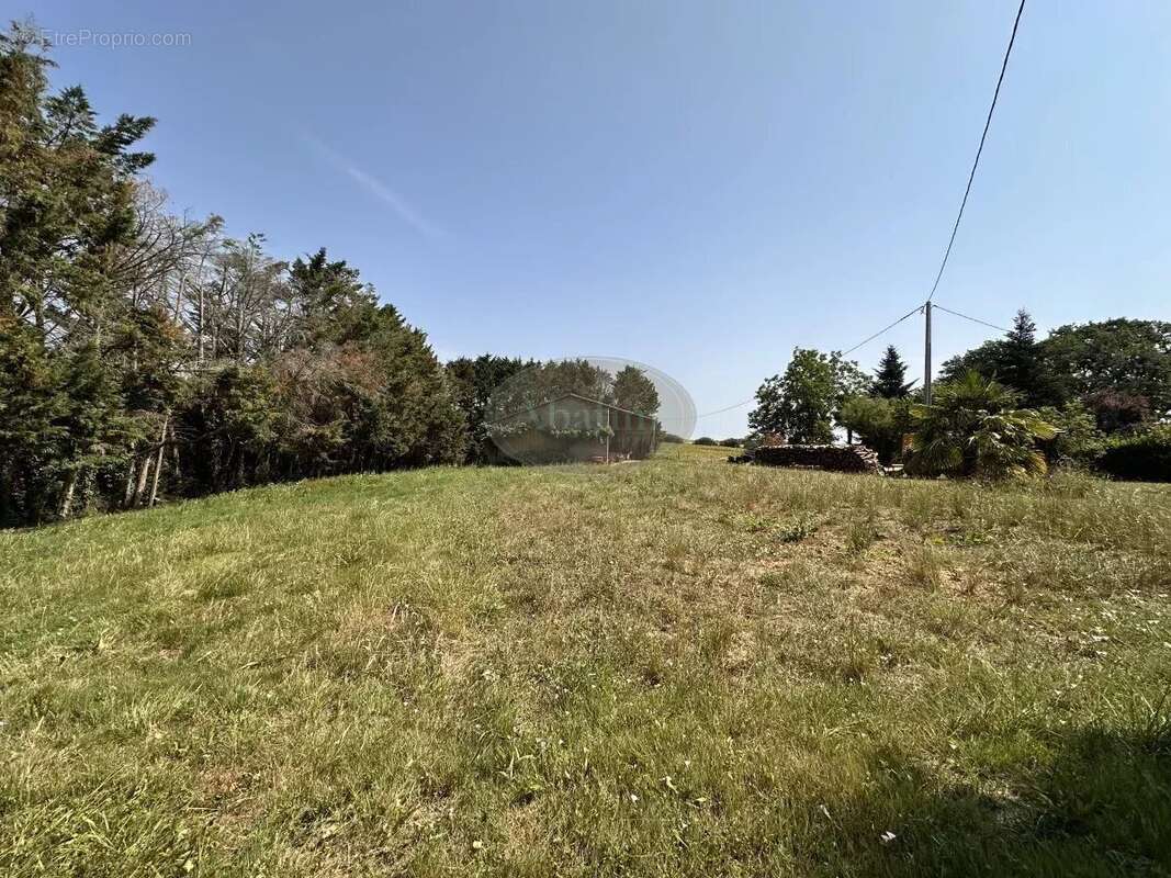 Maison à SAINTE-DODE