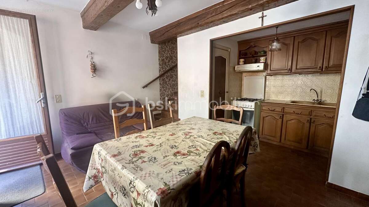 *Maison de village à rénover – Idéale pour un premier achat, une résidence secondaire ou un investissement* - photo 2