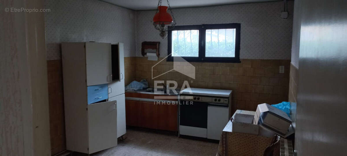 Maison à SIMIANE-COLLONGUE