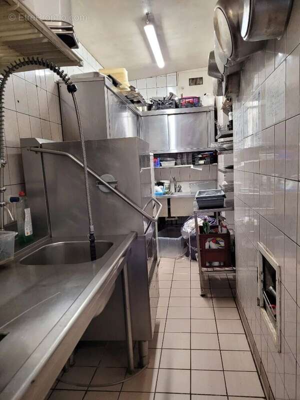Commerce à SAINT-POURCAIN-SUR-SIOULE