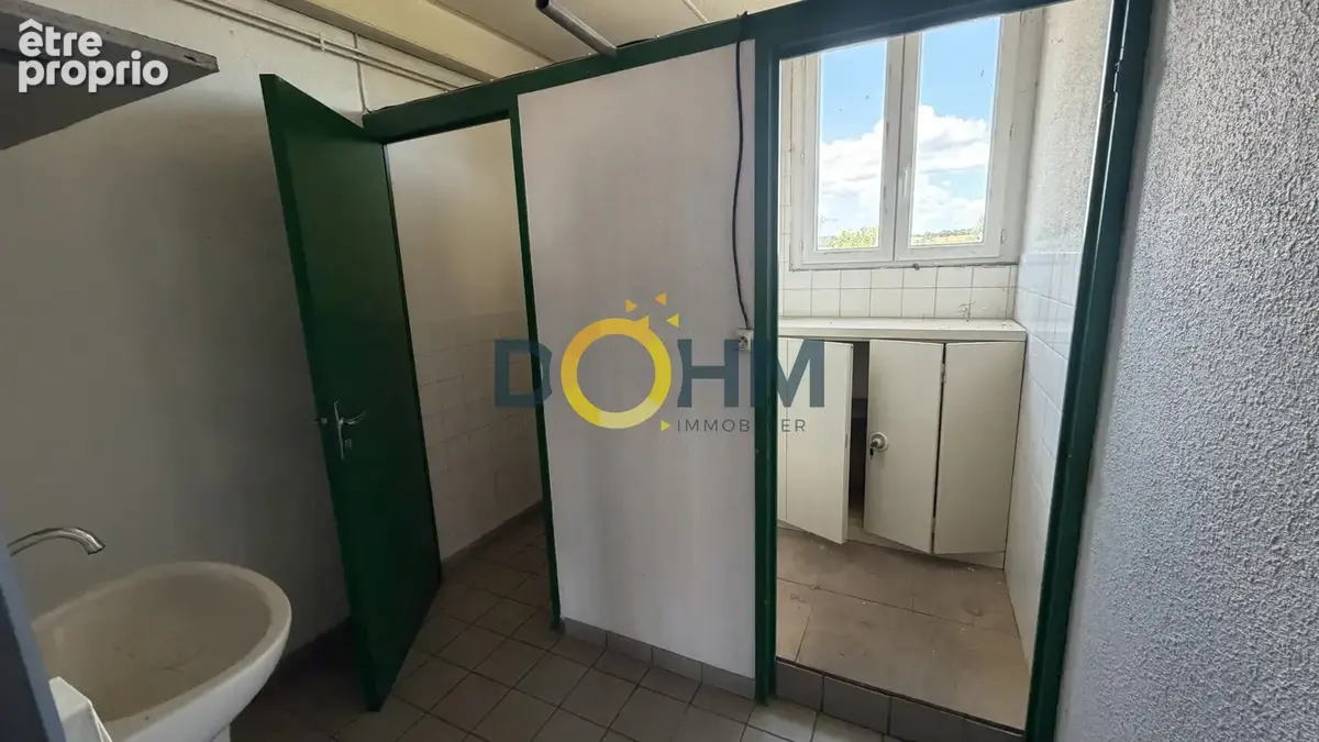 Ensemble immobilier professionnel, local commercial, dépôt, atelier, garage... - photo 16