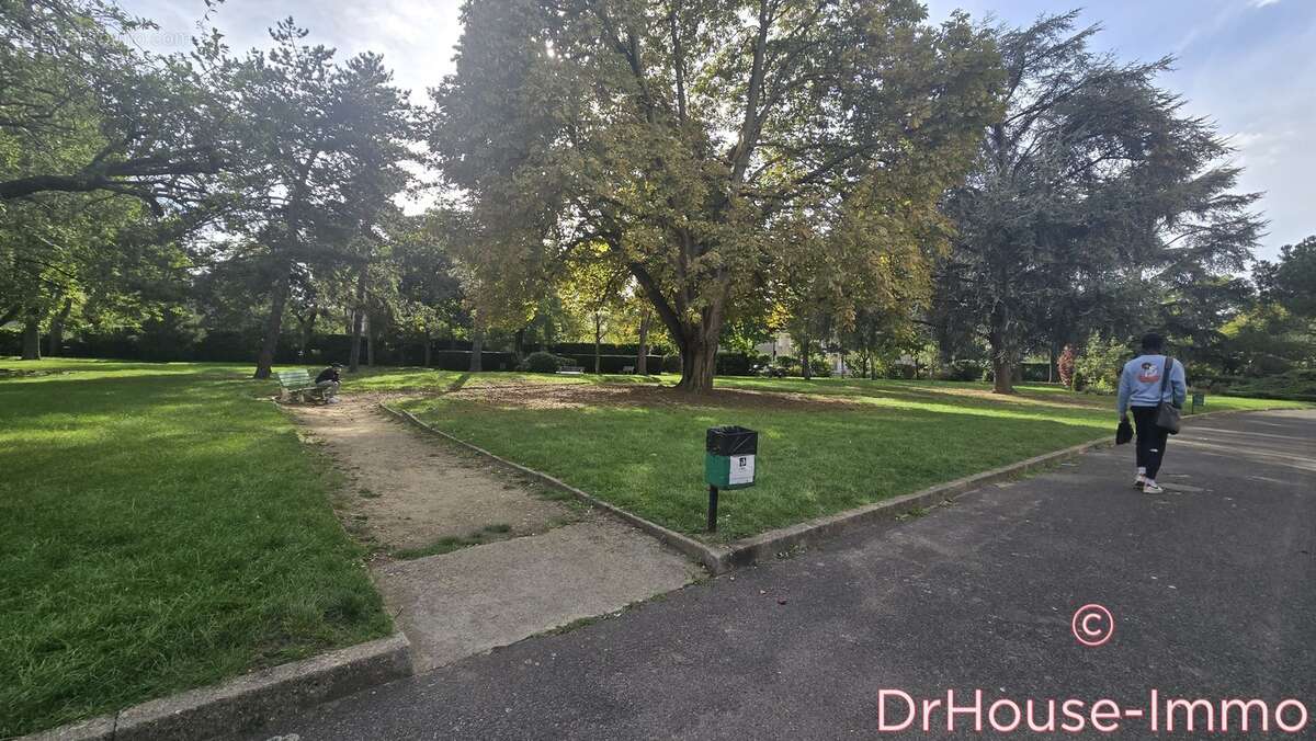 Appartement à AUBERVILLIERS