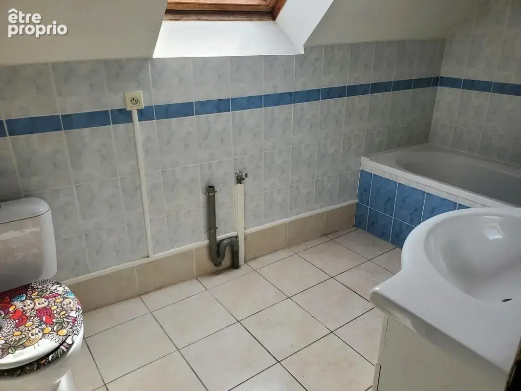 Appartement centre ville Verneuil /Avre en duplex au 2 eme étage - photo 5