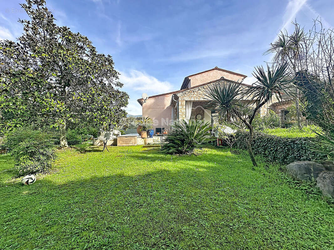 Maison indépendante/4P/Auribeau s/Siagne 186M² sur un terrain de 1515M². - photo 4