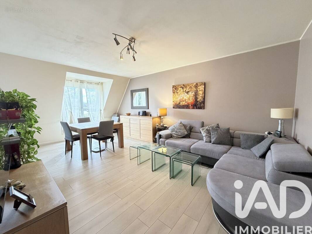 Photo 1 - Appartement à BRIE-COMTE-ROBERT