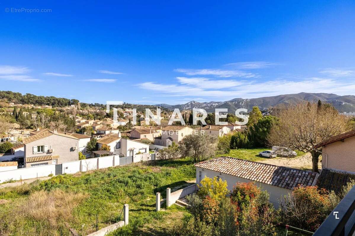 Appartement à MARSEILLE-12E