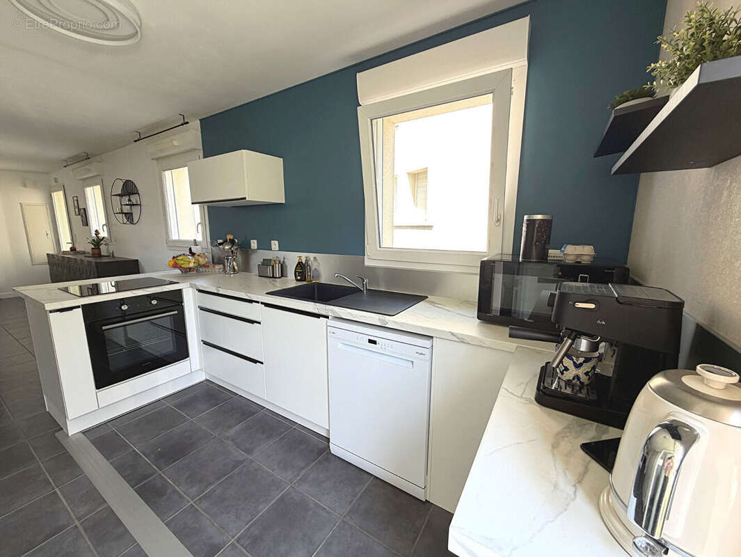 T3  duplex avec terrasse et parking privatif - photo 5