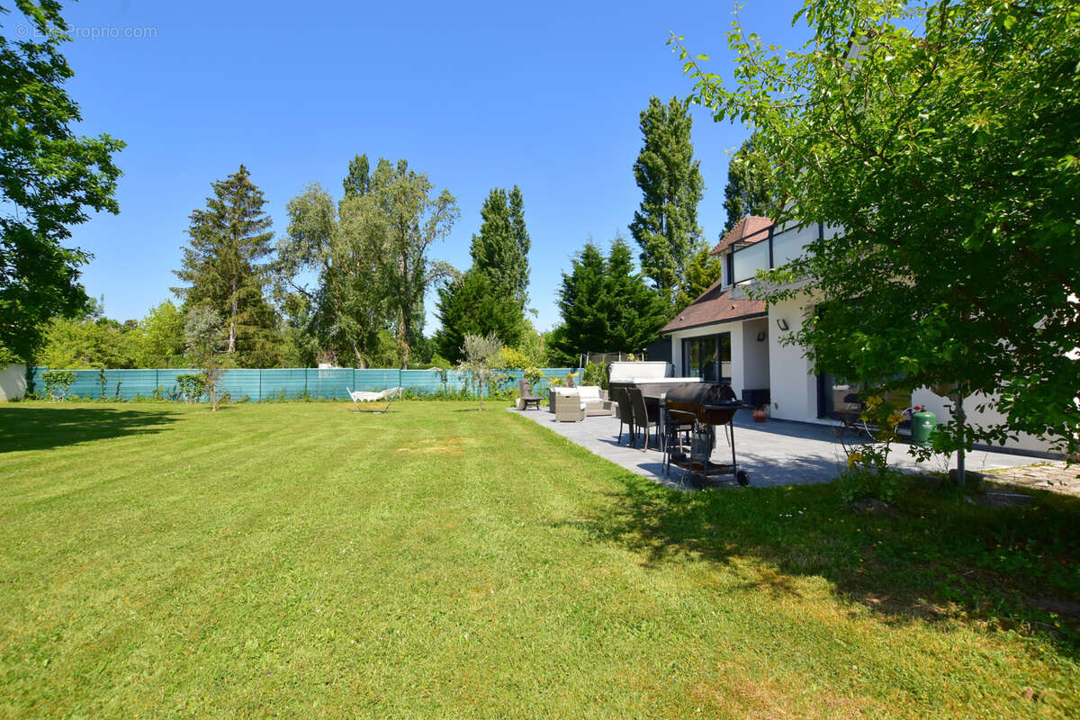 Maison à LES ESSARTS-LE-ROI