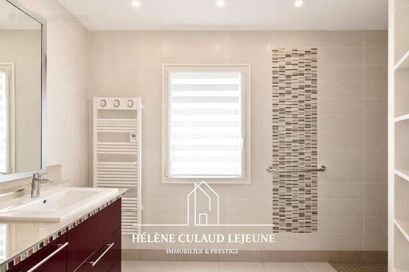 Maison familiale avec vue dégagée sur la nature - 184 m² - vannes - photo 13