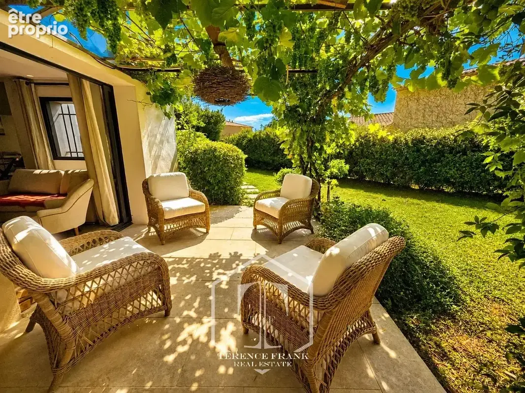 Villa de caractère – Plus de 240 m² – 5 chambres – Piscine – Jardin - photo 7