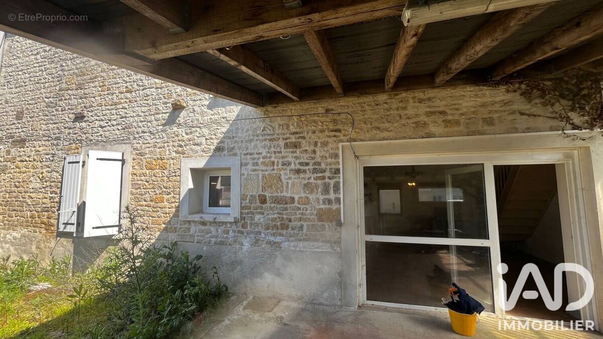 Photo 1 - Maison à COURCOME