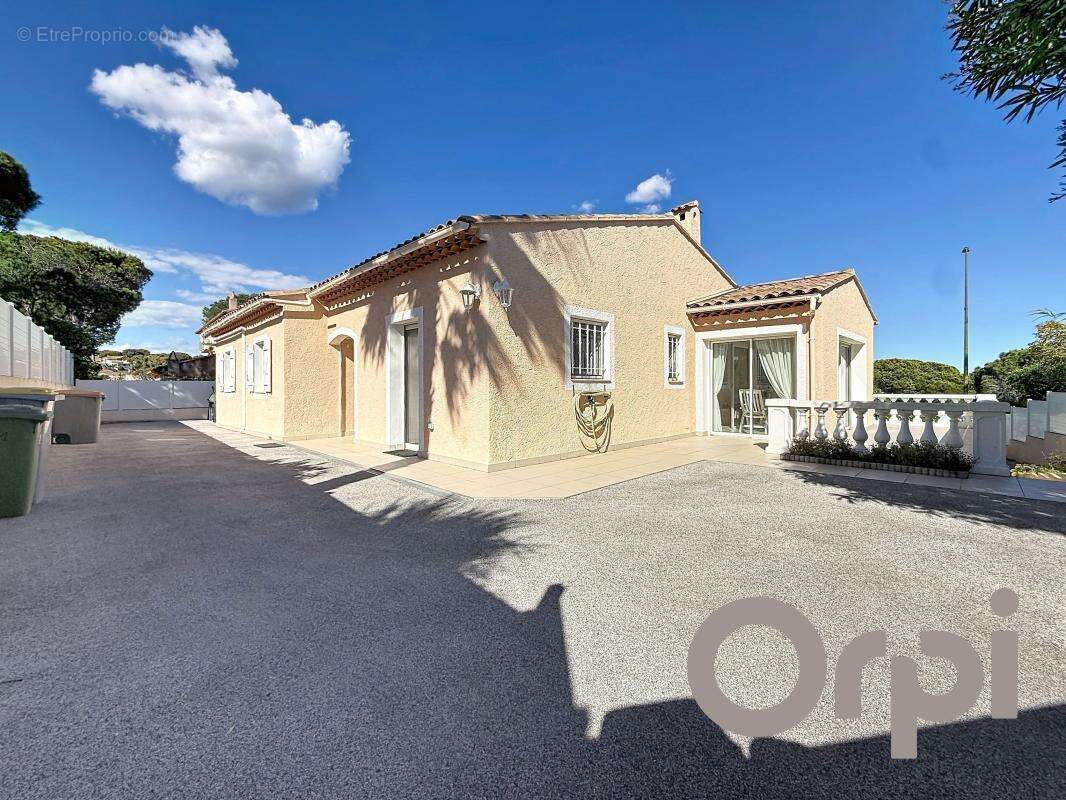 Maison à FREJUS
