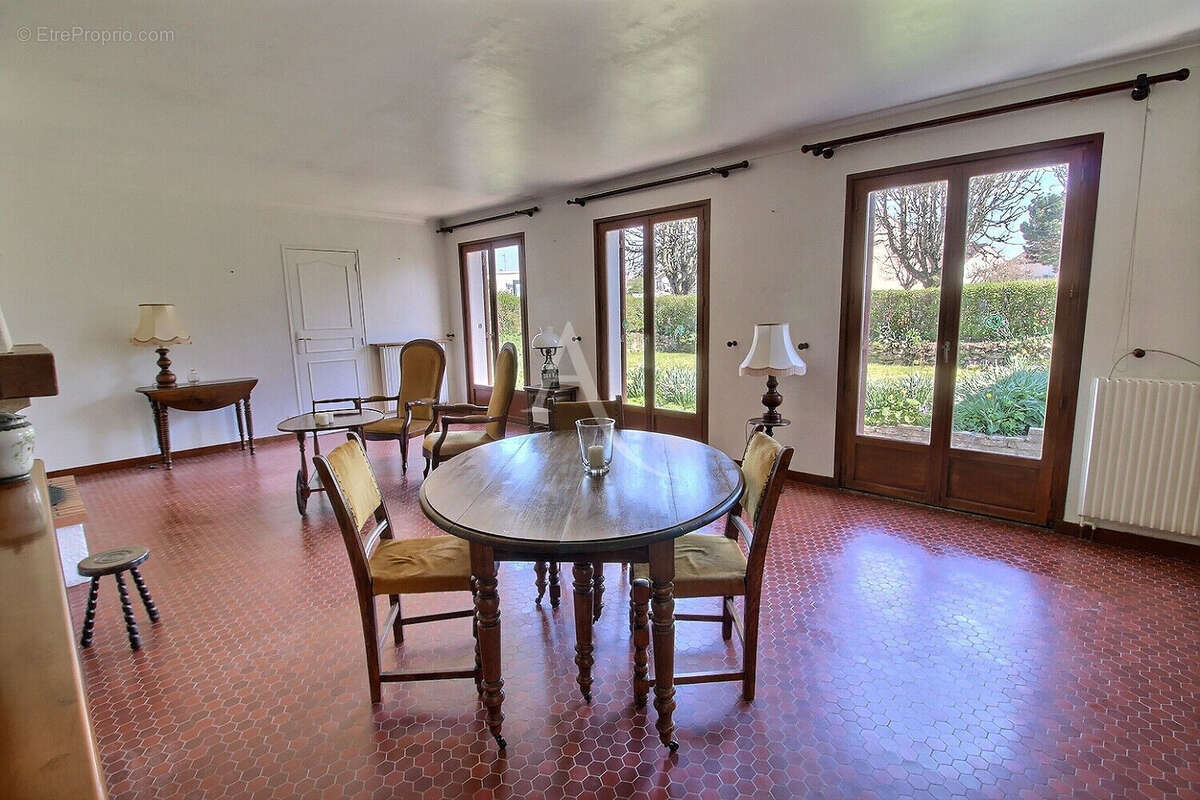 Maison à MAUREPAS