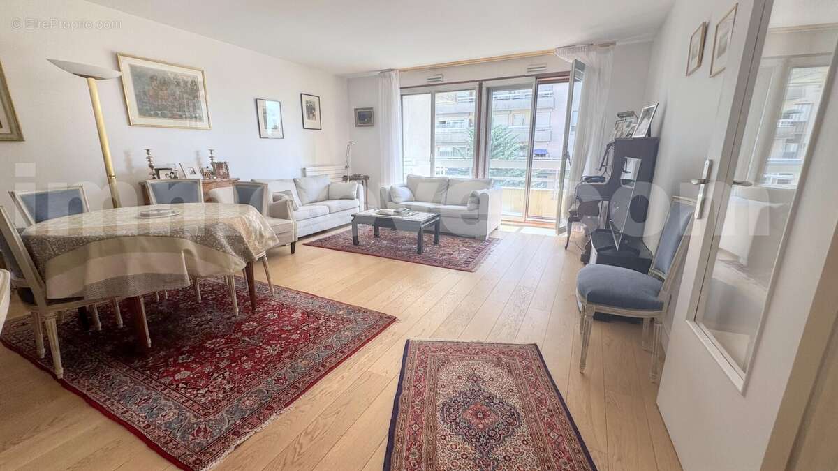 sejour2_Revelateur - Appartement à CHARENTON-LE-PONT