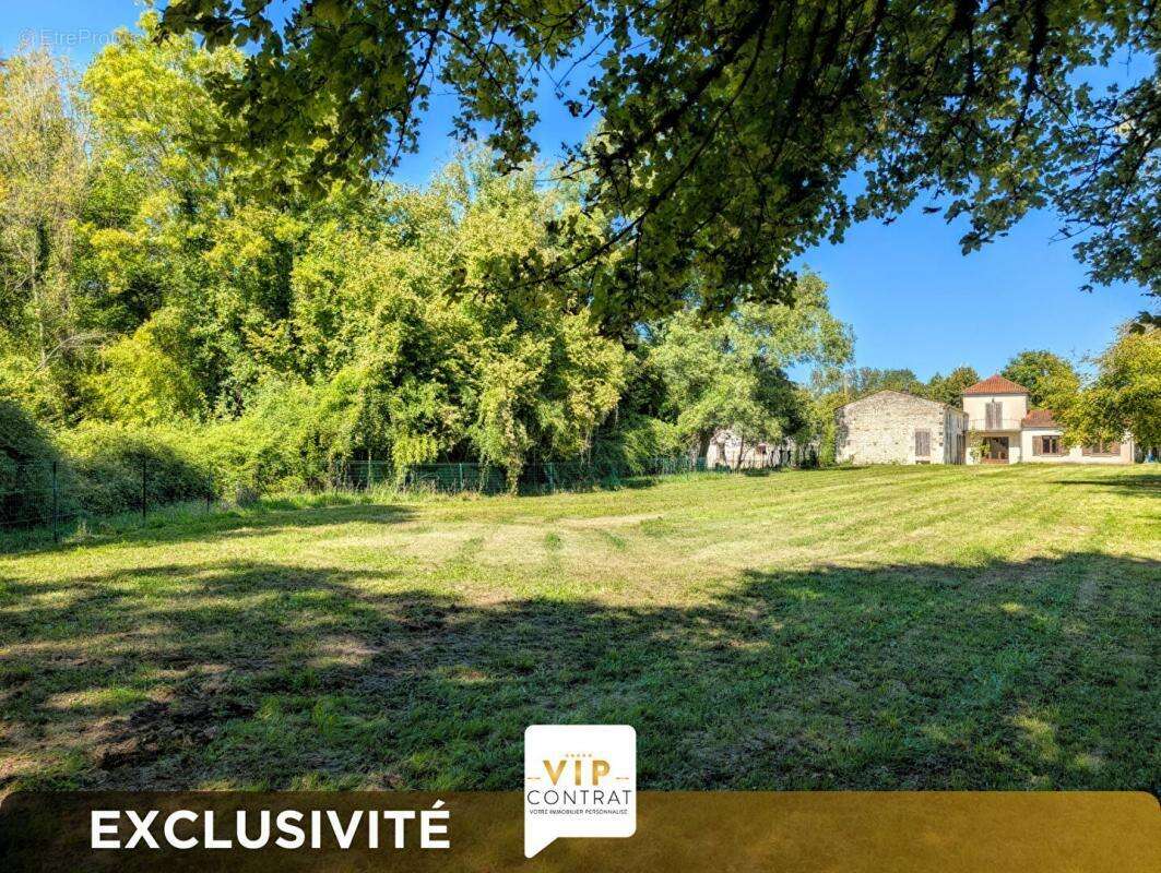 Maison à SAINT-SEVER-DE-SAINTONGE