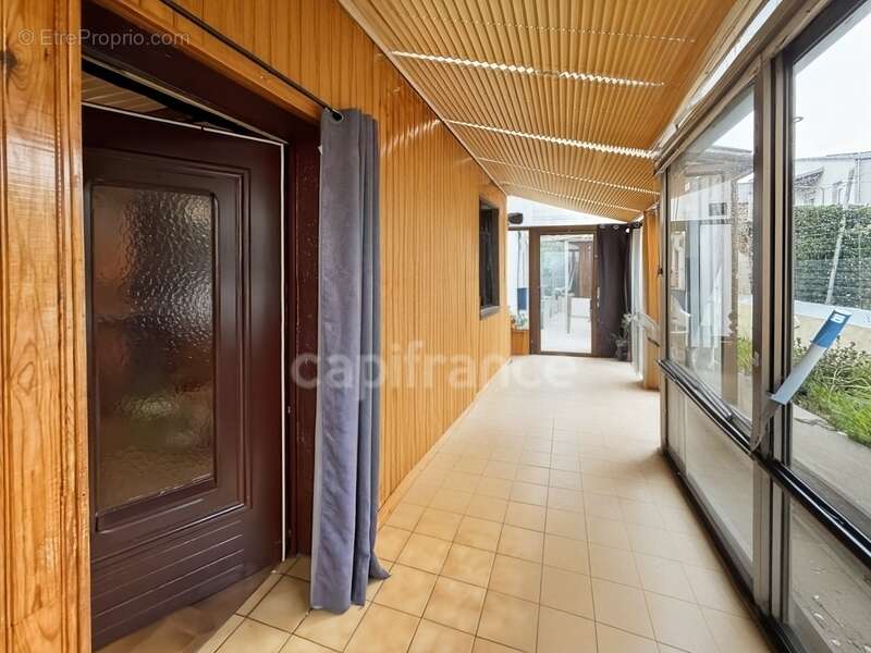 Maison à LE RELECQ-KERHUON