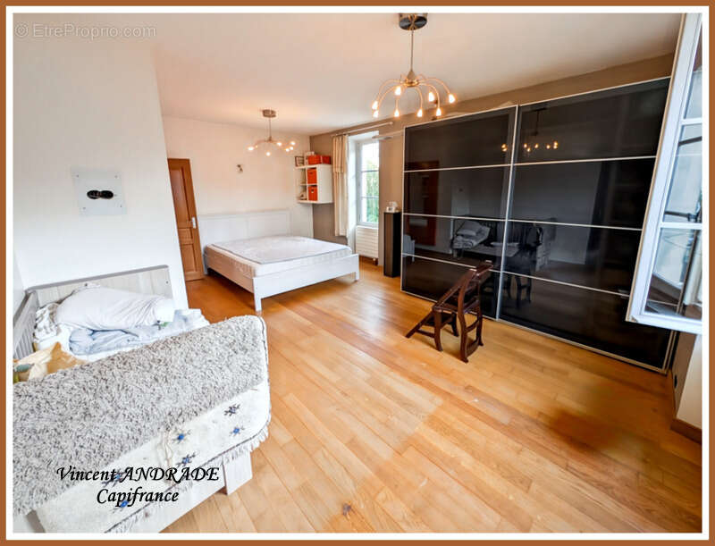 Maison à CHEPTAINVILLE