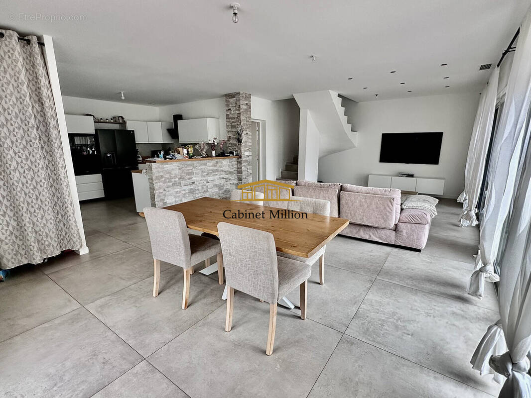 Maison à VILLEVEYRAC