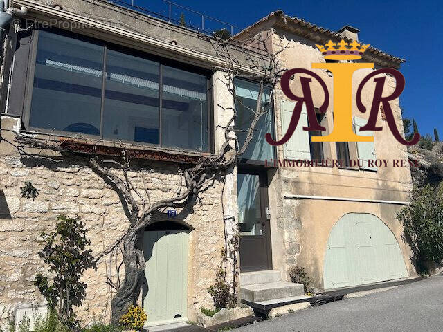 Maison à BONNIEUX