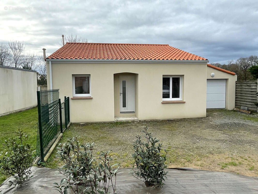 Maison à SAINT-PHILBERT-DE-GRAND-LIEU