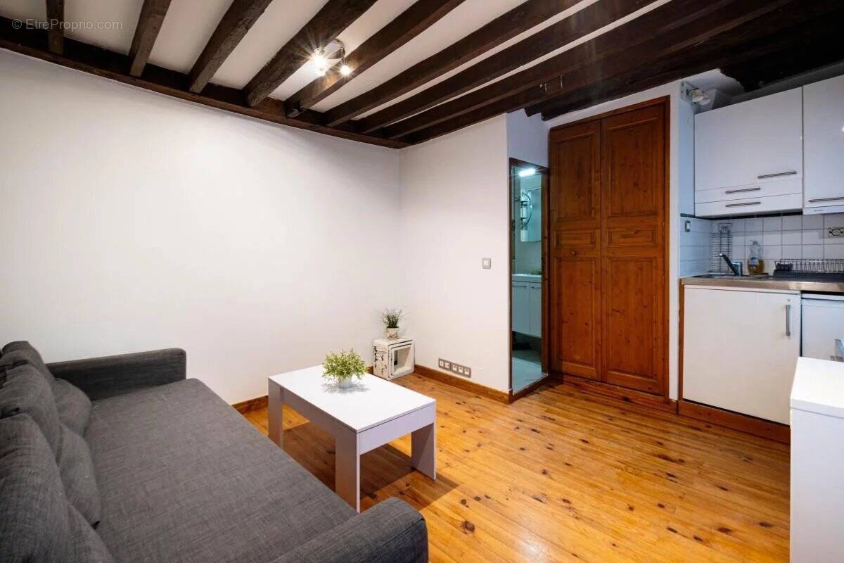 Appartement à PARIS-11E