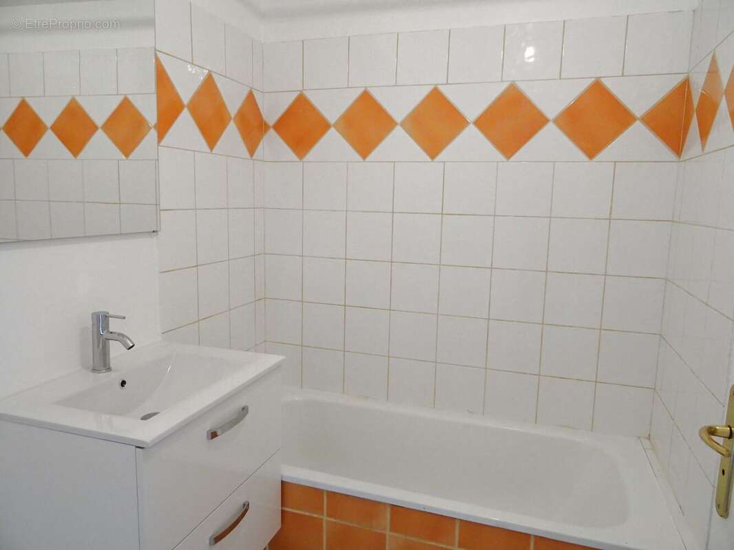 Appartement à LATTES