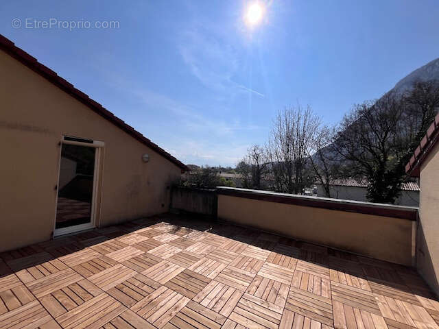 Appartement à SASSENAGE