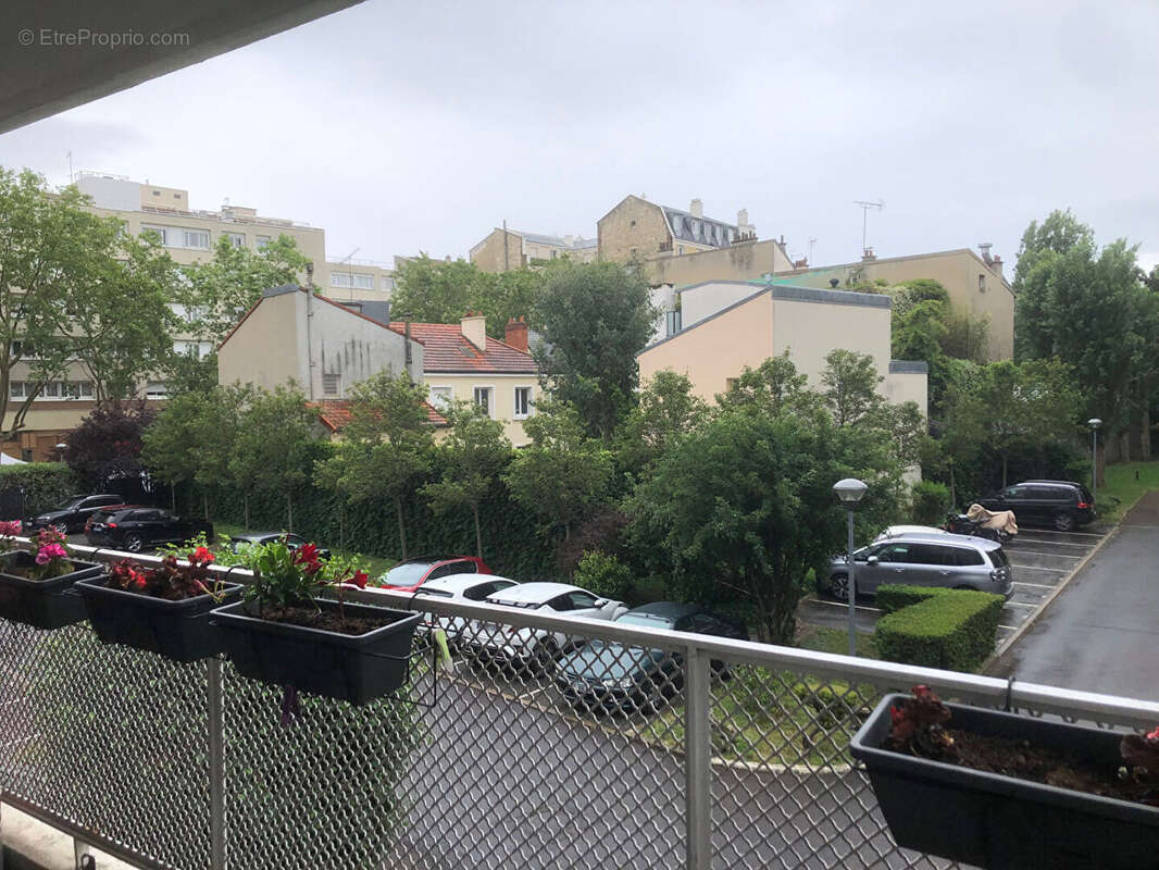Appartement à COURBEVOIE