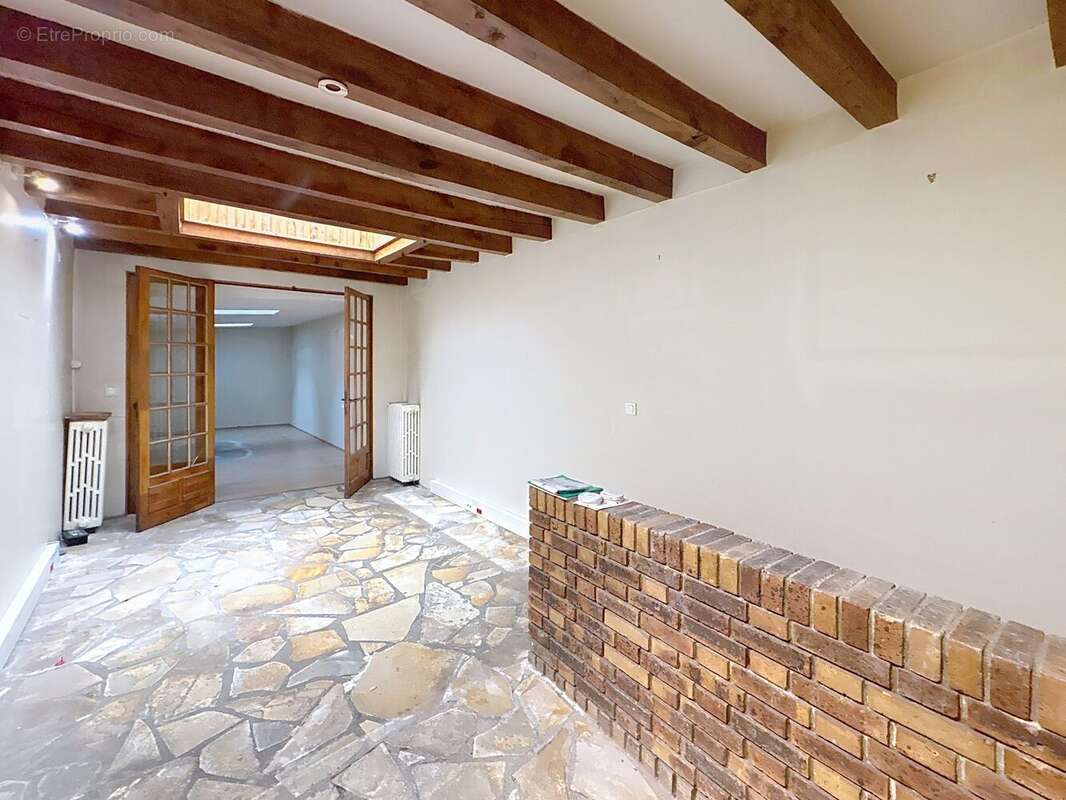 Appartement à L&#039;HAY-LES-ROSES