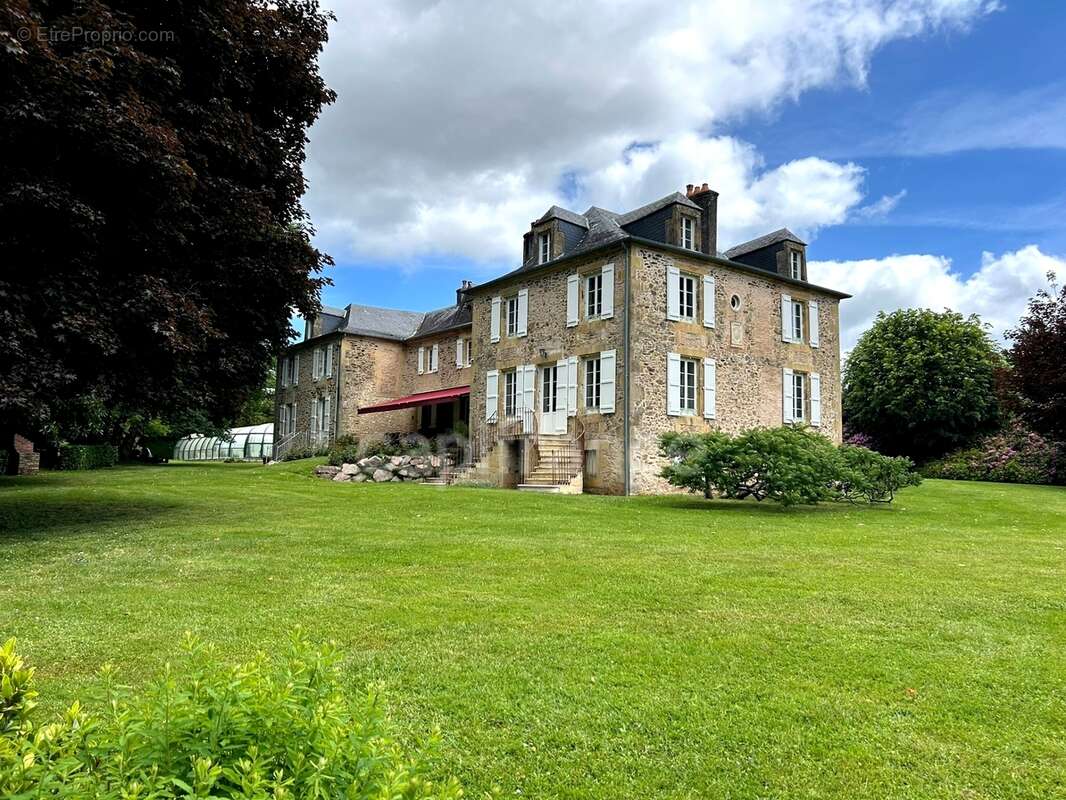Maison de maitre à vendre 13 pièces LANOUAILLE (24) 2.6 hectares - photo 70