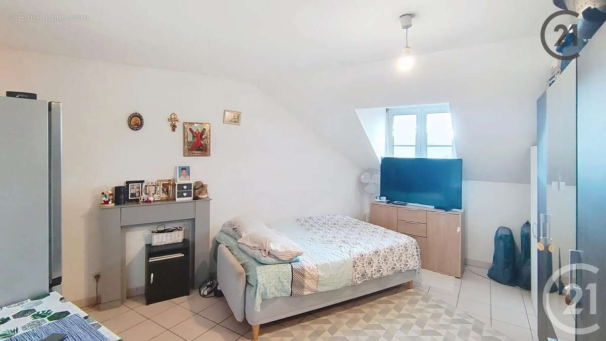 Appartement à BRIE-COMTE-ROBERT