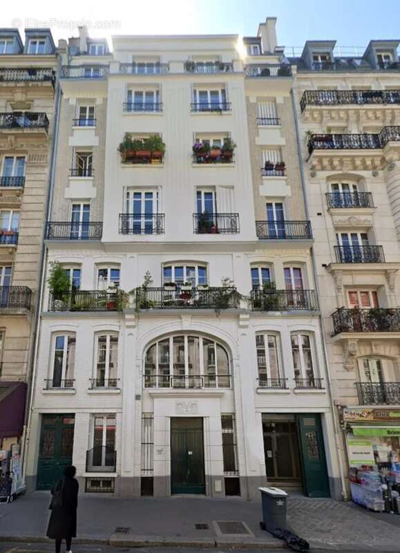 Appartement à PARIS-11E