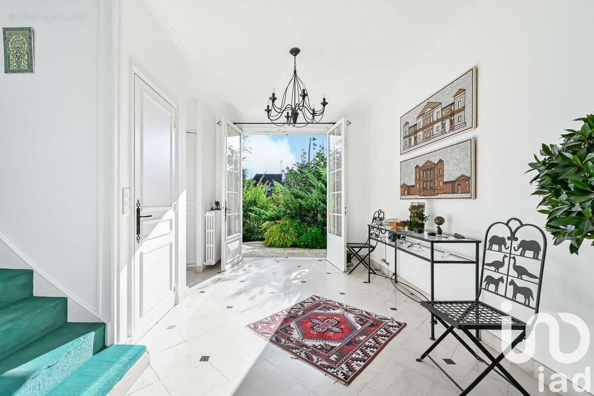 Photo 7 - Maison à LA CELLE-SAINT-CLOUD