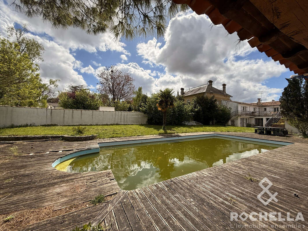 Maison à SAINT-JEAN-D&#039;ANGELY