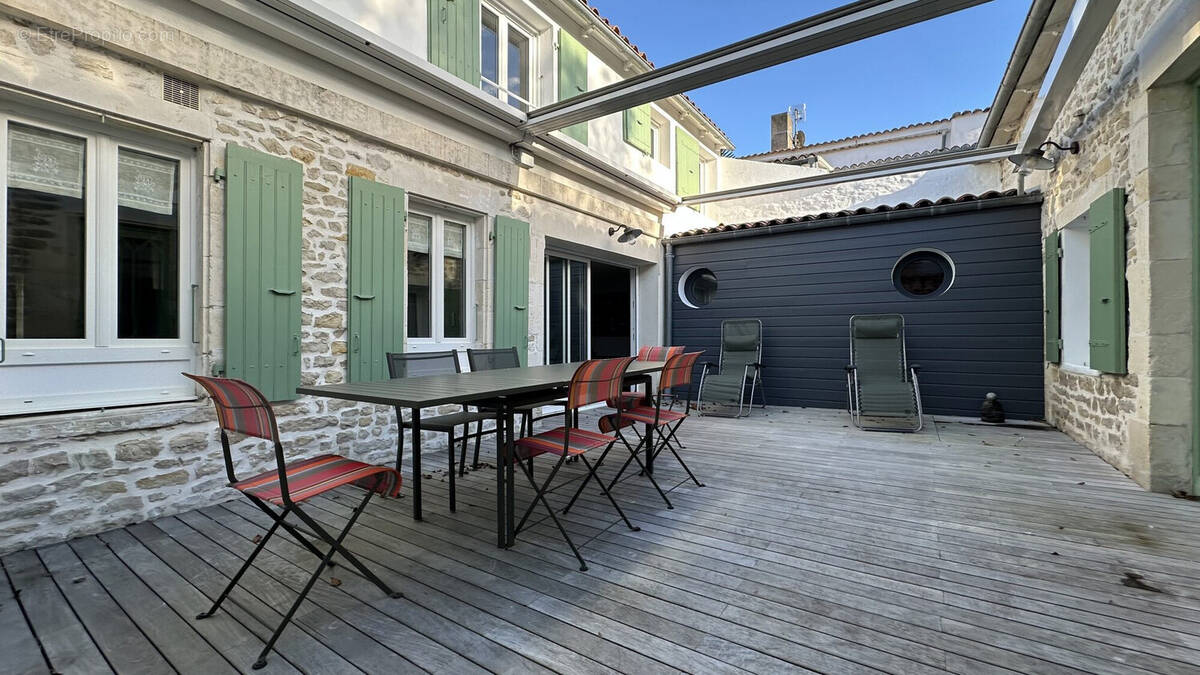 Maison à LA FLOTTE