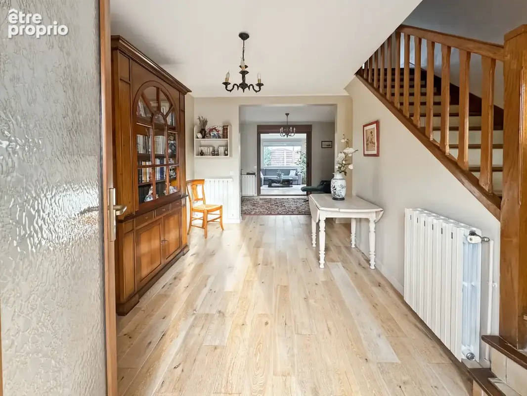 COURBEVOIE 92, Rue Hoche - Maison familiale avec jardins de 111m2 habitables + plus de 52m2 d'annexes (garage - photo 7