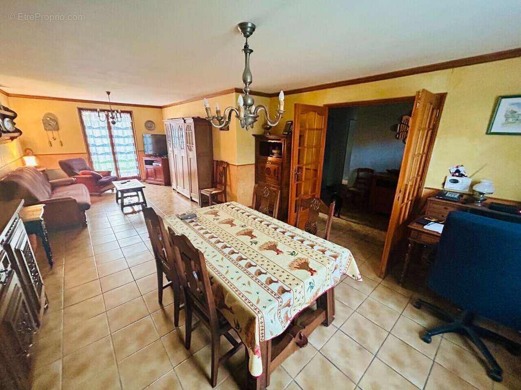 Maison à SAINT-FOLQUIN