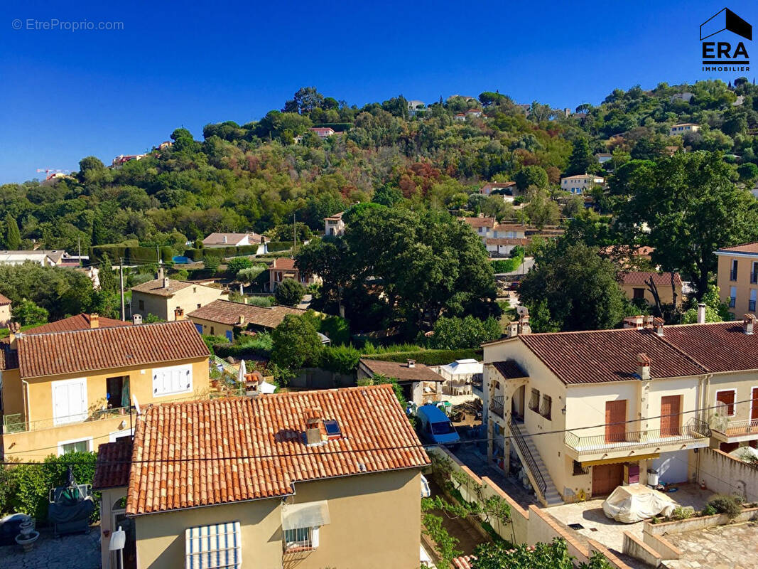 Appartement à VALLAURIS