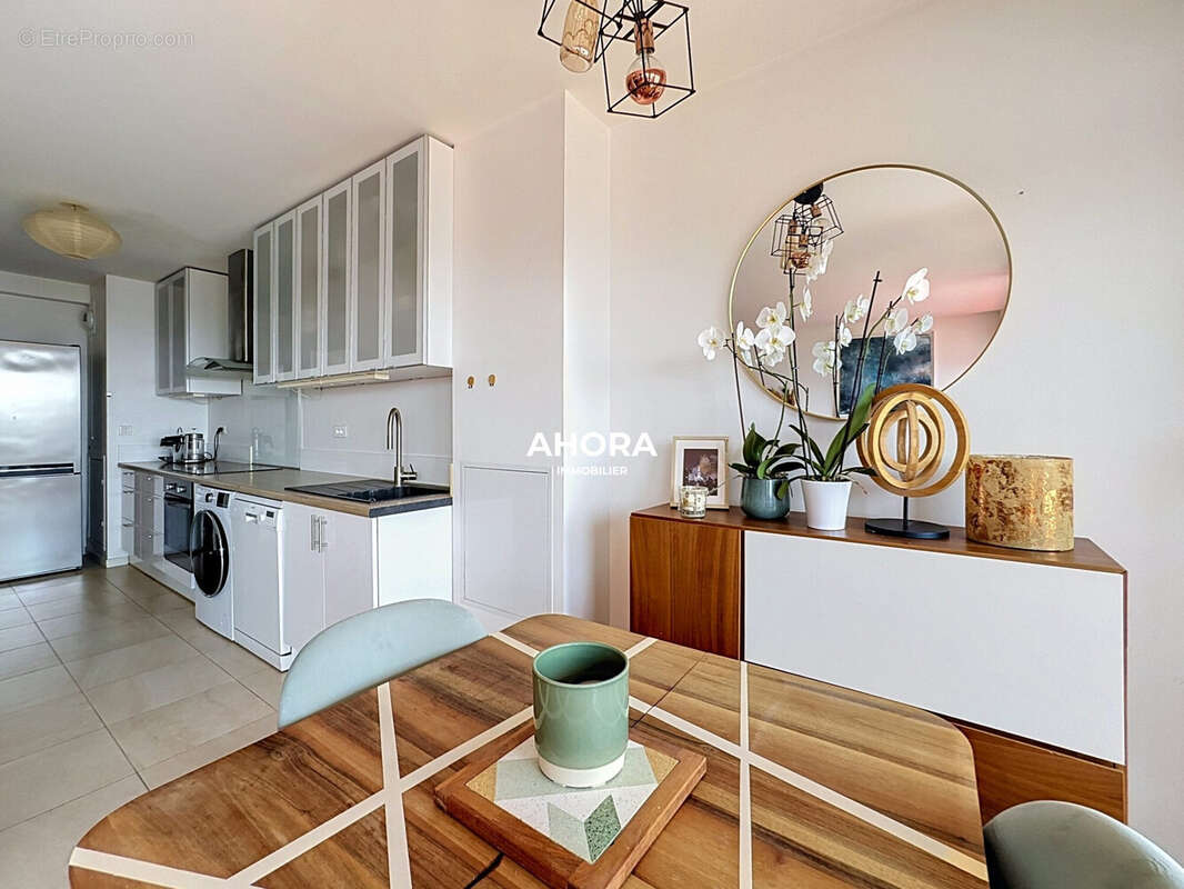 Appartement 82 m² à Marseille-8e  - photo 7