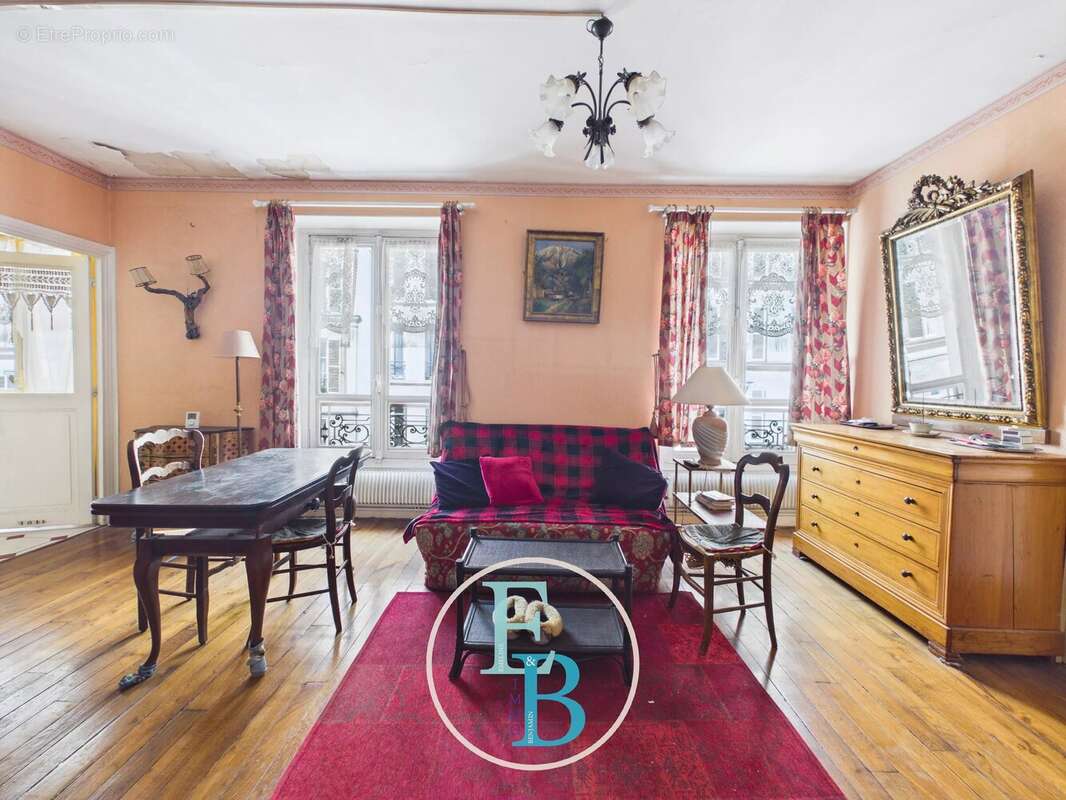Appartement à PARIS-11E