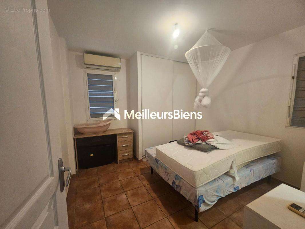 Maison à BAIE-MAHAULT