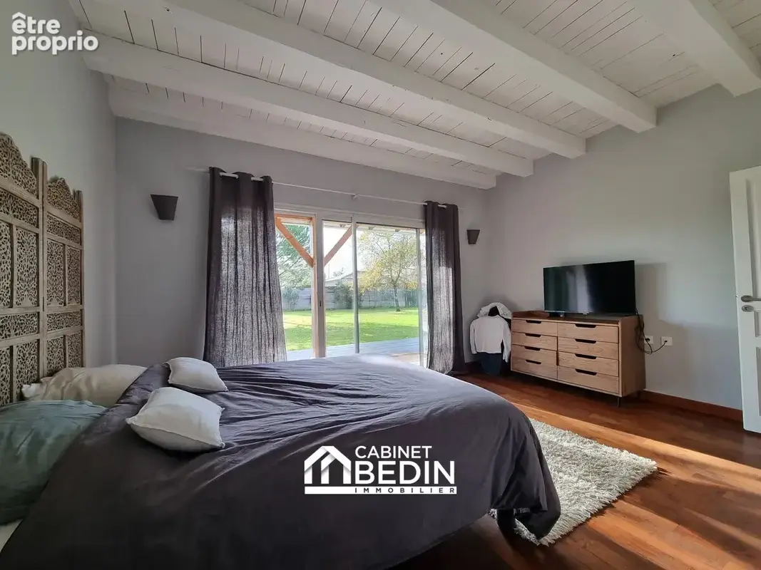 Maison 6 pièces 230 m² à vendre à Blanquefort (33290) - photo 5