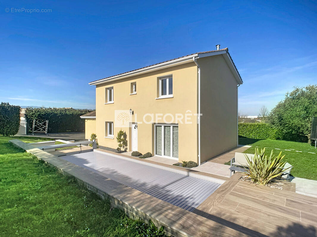 Maison à BELLEVILLE