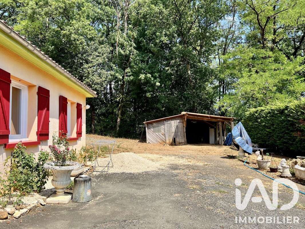 Maison 105 m² à Saint-Pantaly-D'excideuil  - photo 2