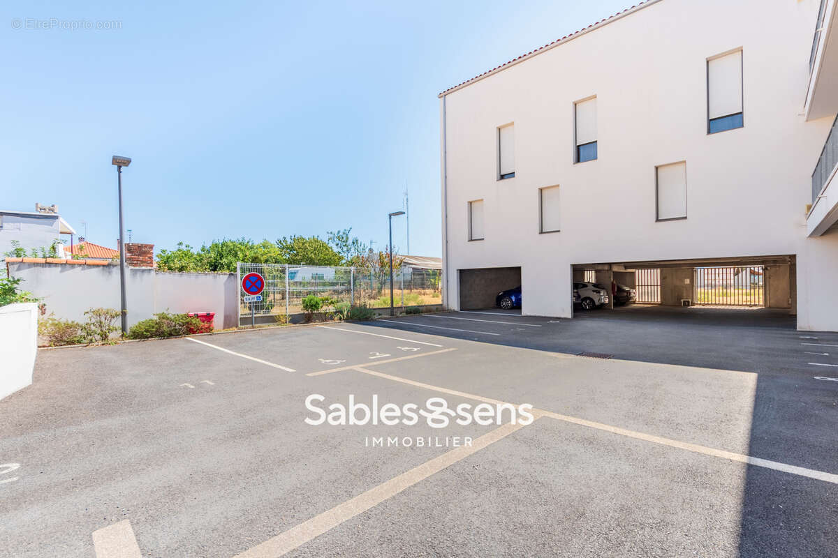 Appartement T3 avec parking et cave sur la commune du Château d'Olonne - photo 13
