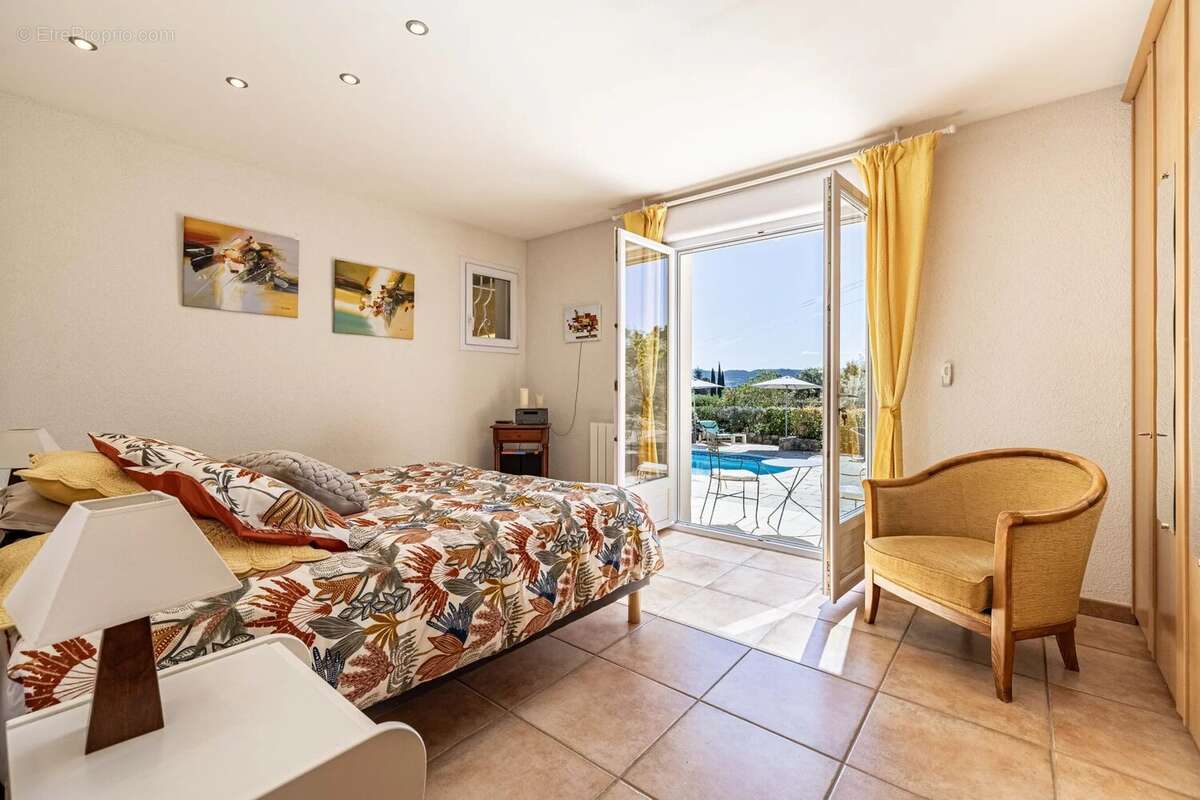 Maison à MONTFORT-SUR-ARGENS