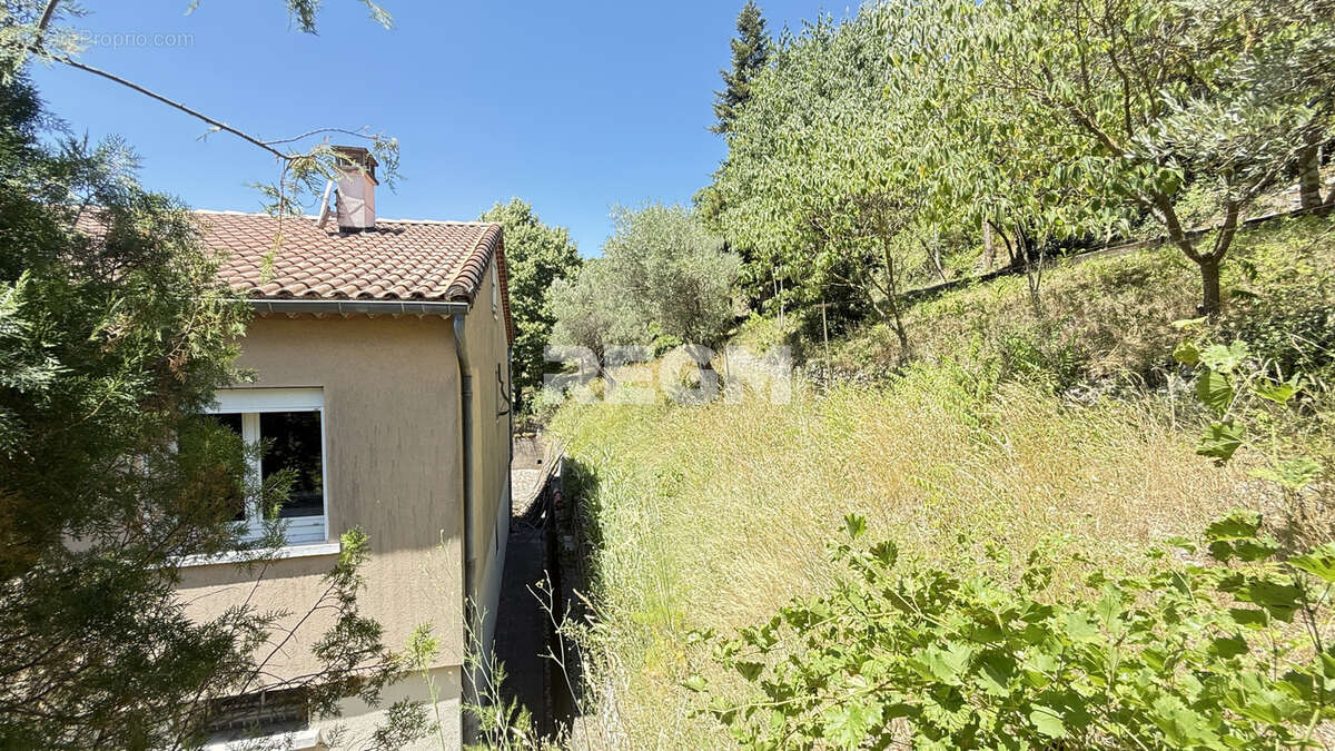 Maison 105 M2 avec mazets sur parcelle de 6000 M2 - photo 41