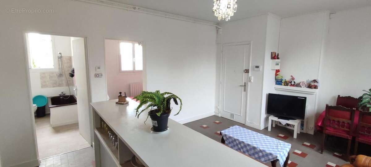 Photo 2 - Appartement à SOTTEVILLE-LES-ROUEN