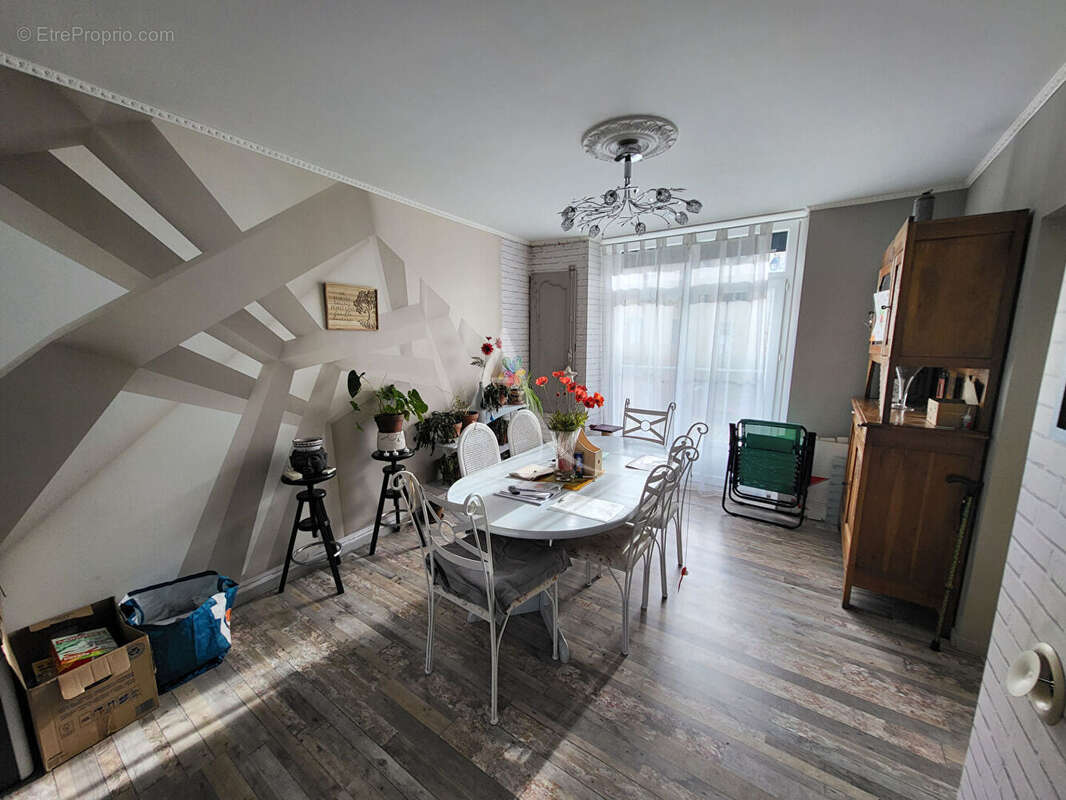 Maison à MARSAC-SUR-DON